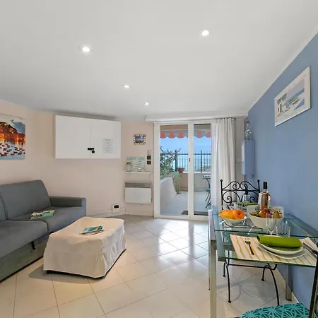 Daire Studio Soleil, Seaview Terrace - Happy Rentals *