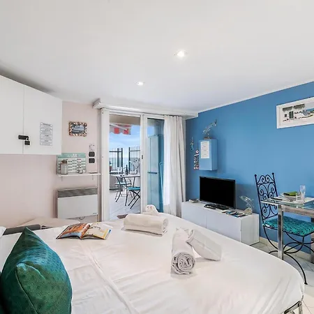Studio, Seaview Terrace - Happy