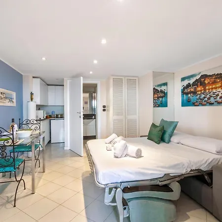 Studio, Seaview Terrace - Happy *